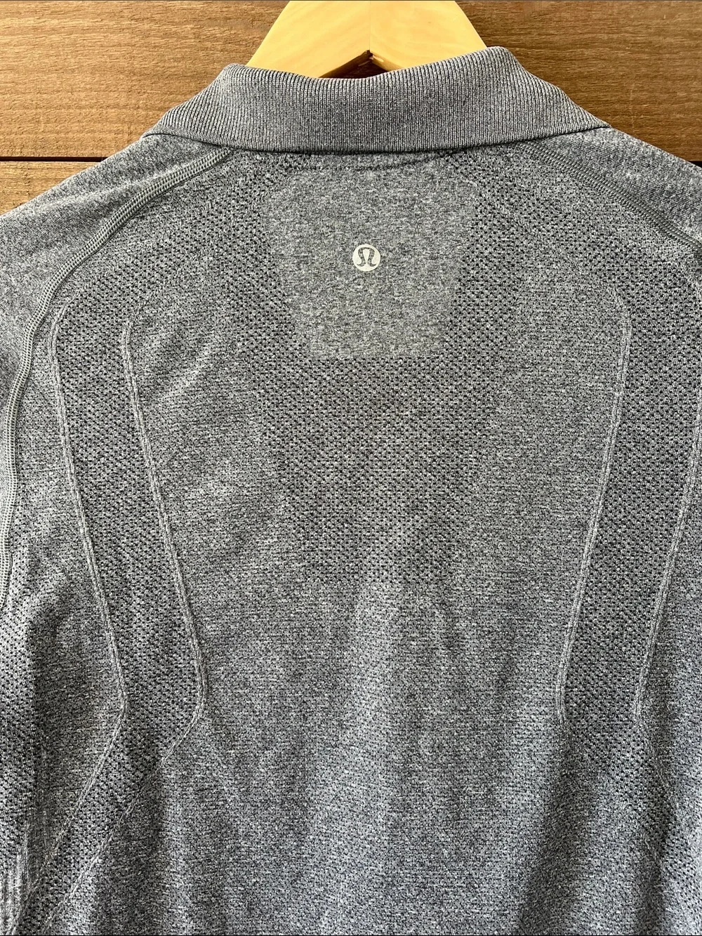 Lululemon Athletica Men's Metal Vent Tech Polo Shirt in Gray Size Small - Picture 5 of 7